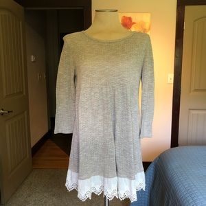 Umgee tunic blouse; L fits like Med; 3/4 sleeve